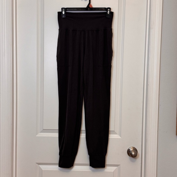 Athleta Pants - Athleta Grey Women's High-Waisted joggers